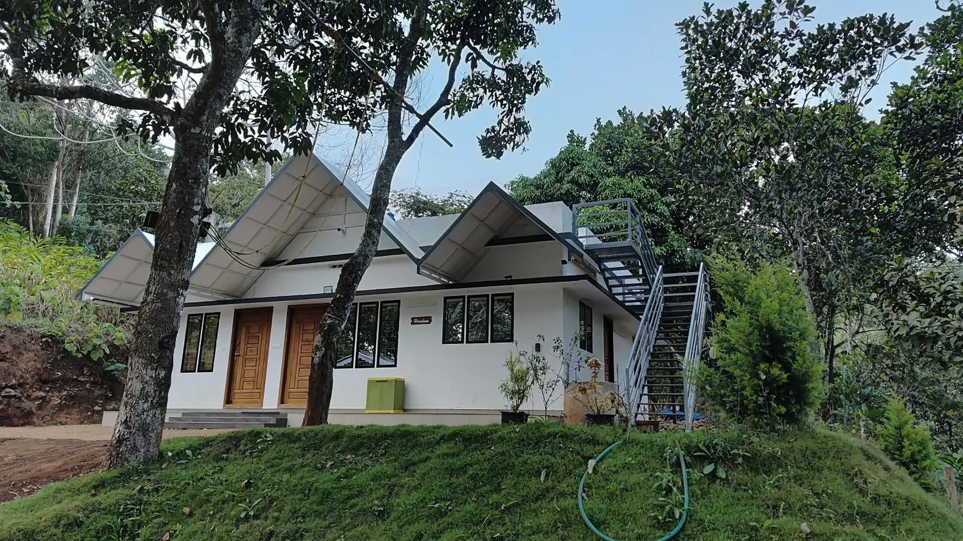 Harsham Homestay contacts
